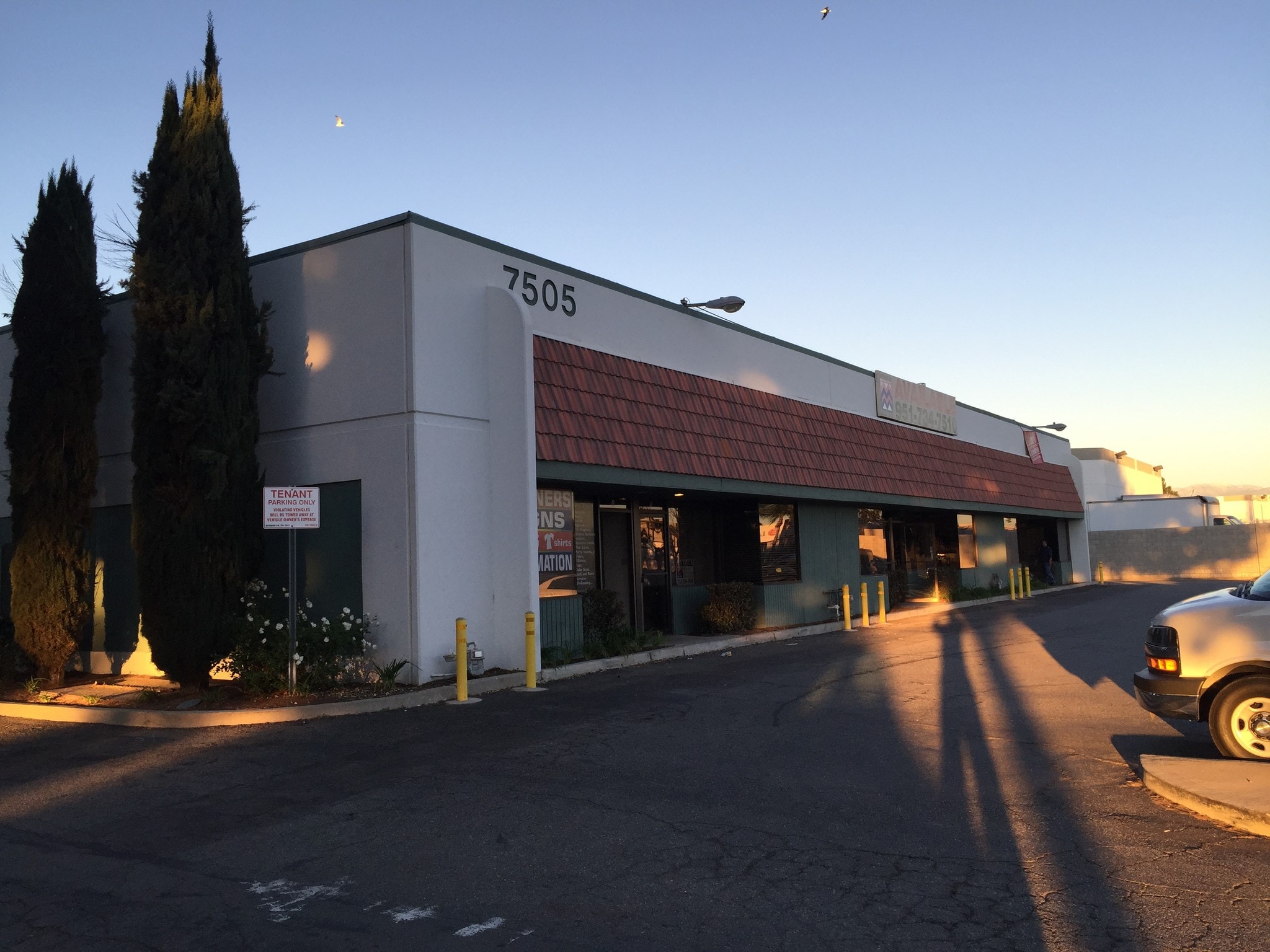 7505 Jurupa Ave, Riverside, CA for lease Primary Photo- Image 1 of 19
