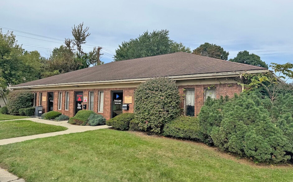 38851-38855 Harper Ave, Clinton Township, MI for lease - Building Photo - Image 1 of 13