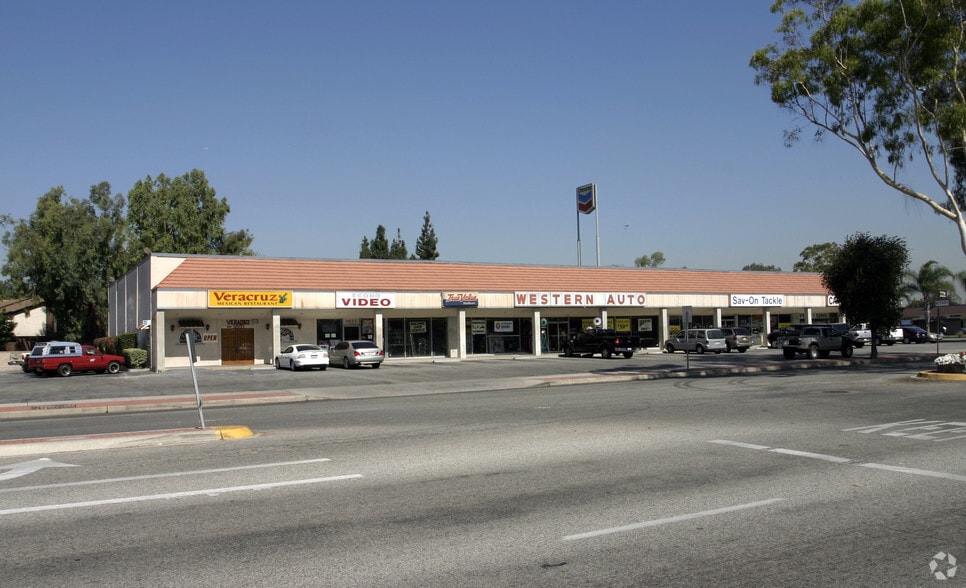 9911-9931 Orr and Day Rd, Santa Fe Springs, CA for lease - Building Photo - Image 2 of 4