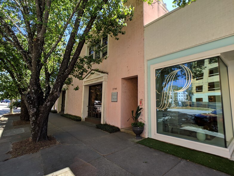 2740 Devine St, Columbia, SC à louer - Photo du bâtiment - Image 1 de 15