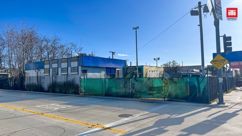 21339 Sherman Way, Canoga Park, CA for lease - Building Photo - Image 3 of 8