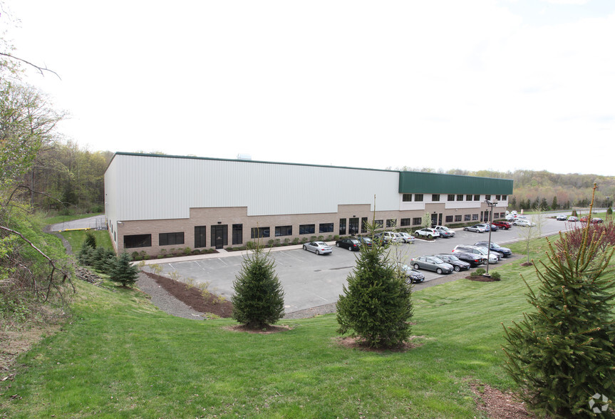 35 Phil Mack Dr, Middletown, CT for lease - Building Photo - Image 3 of 3