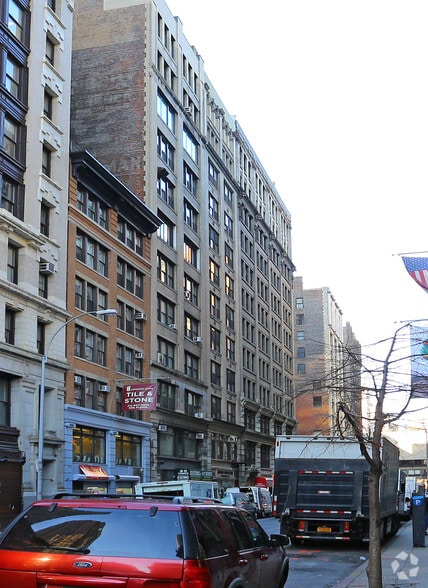 118-120 W 27th St, New York, NY for sale - Building Photo - Image 3 of 7