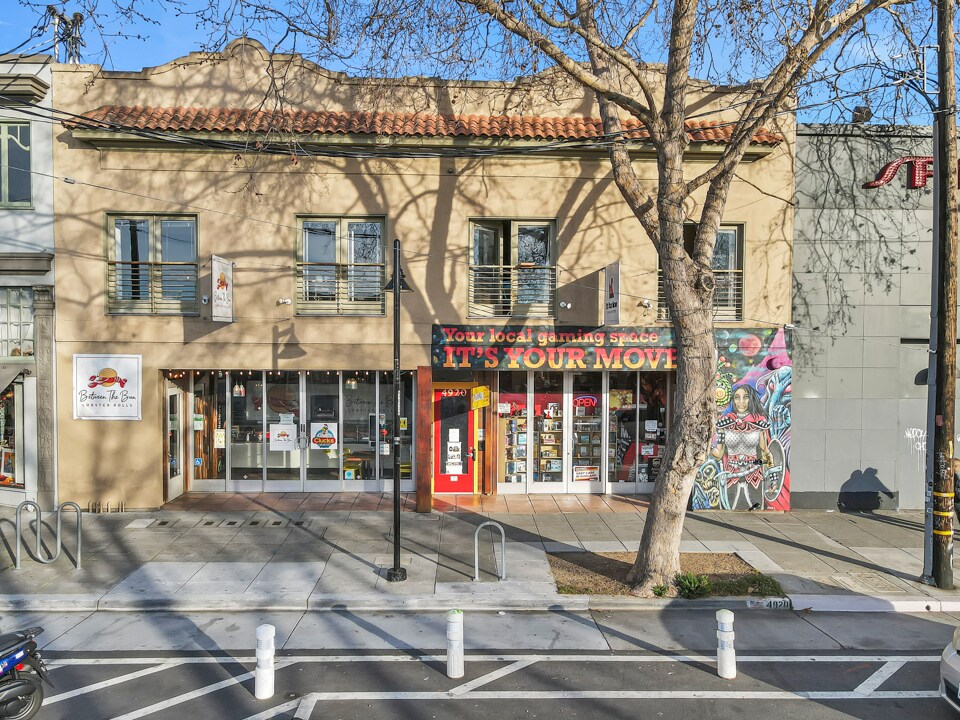 4920 Telegraph Ave, Oakland, CA à louer Photo principale- Image 1 de 12