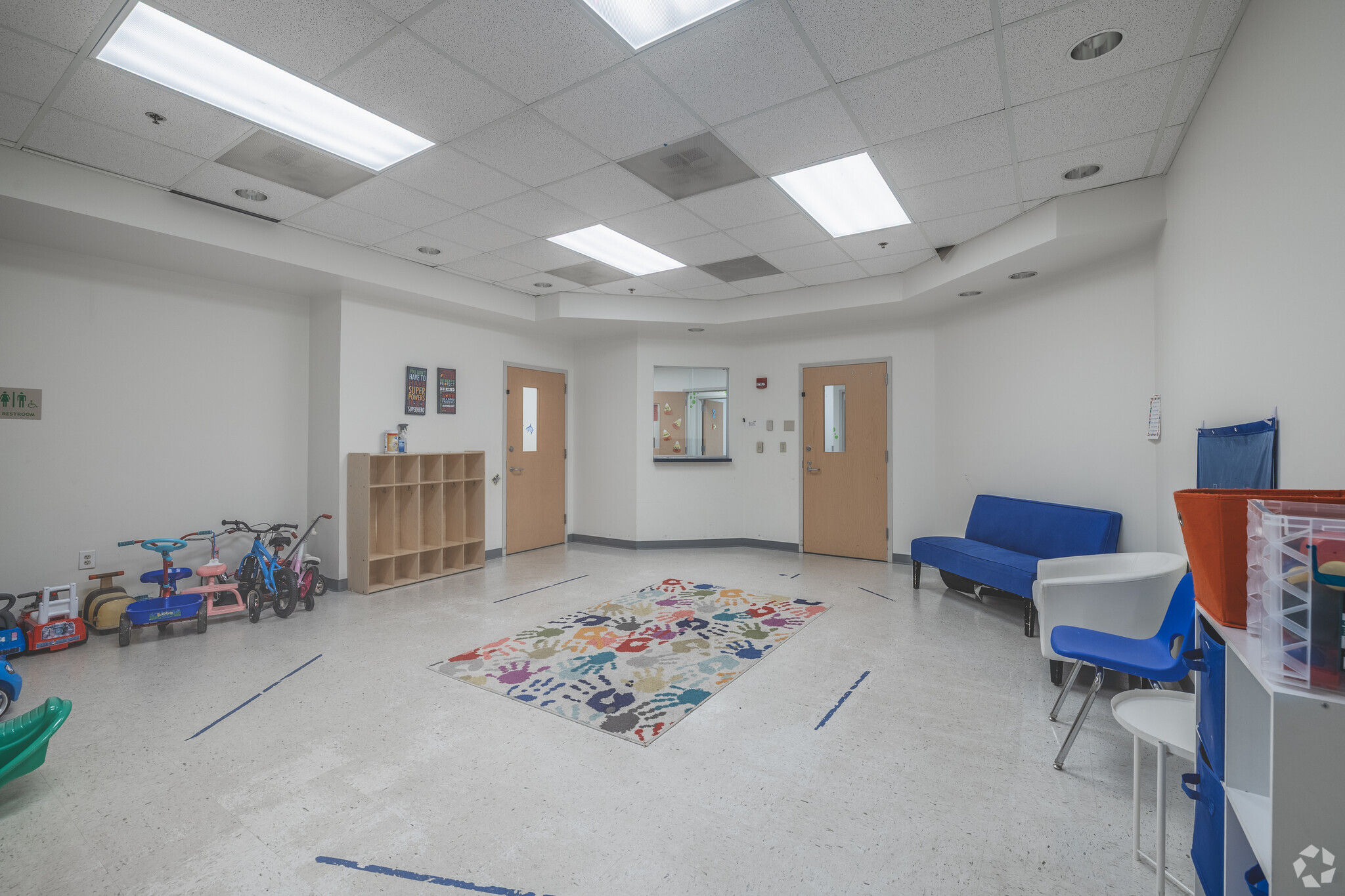 570 Long Point Rd, Mount Pleasant, SC for lease Interior Photo- Image 1 of 16