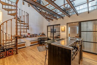 Plus de détails pour Multi-résidentiel à vendre