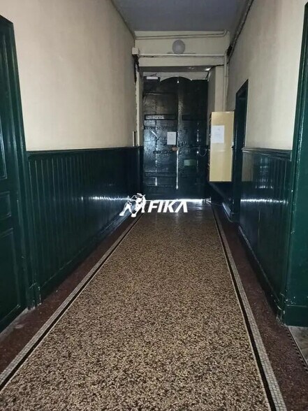 Office in Toulouse for lease - Lobby - Image 3 of 10