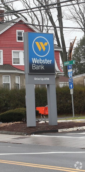 326 Highland Ave, Waterbury, CT for lease - Building Photo - Image 2 of 9