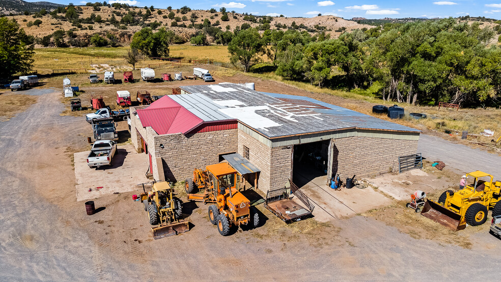 4820 Perkinsville Rd, Seligman, AZ for sale - Building Photo - Image 3 of 14