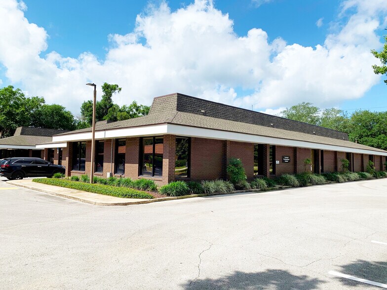 706 Turnbull Ave, Altamonte Springs, FL à louer - Photo du bâtiment - Image 2 de 2