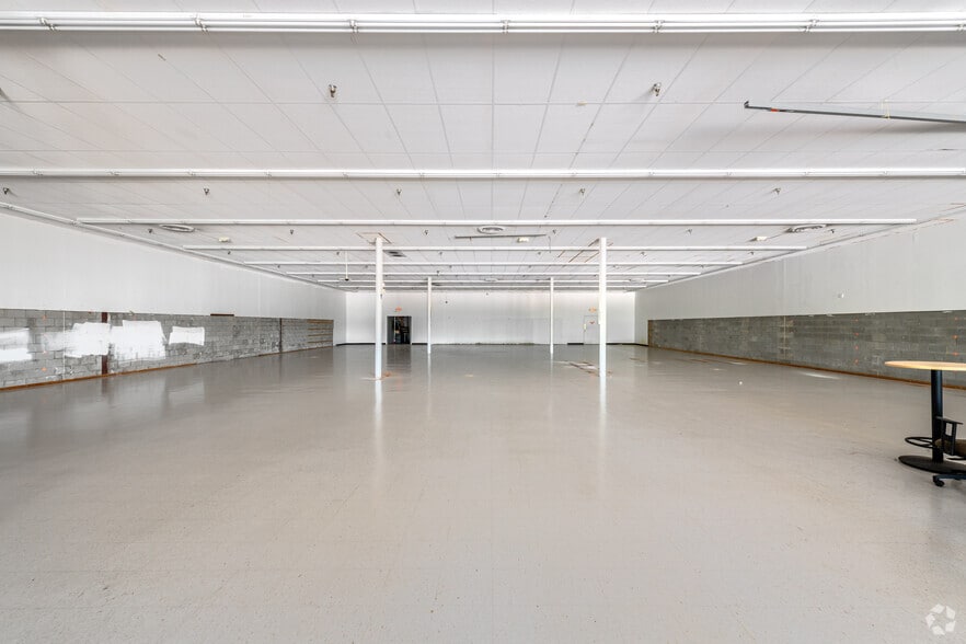850-860 W 4th St, Mansfield, OH for lease - Interior Photo - Image 2 of 14
