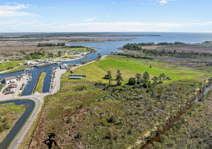 Marina & Waterfront Development Site portefeuille de 2 propriétés à vendre sur LoopNet.ca - Aérien - Image 3 de 6