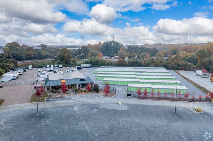 3146 Wade Hampton Blvd, Taylors, SC for lease - Building Photo - Image 2 of 6