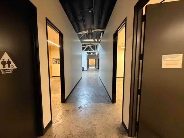 614 S Mateo St, Los Angeles, CA à louer - Photo du bâtiment - Image 3 de 11