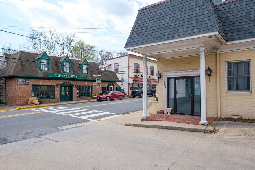 120 S Main St, Edinburg, VA à vendre - Photo du bâtiment - Image 3 de 36
