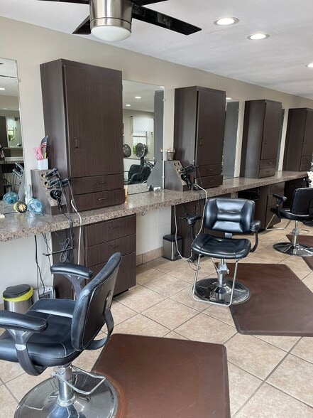 2526 Hillcrest Ln, Grand Prairie, TX à vendre - Photo intérieure - Image 2 de 9