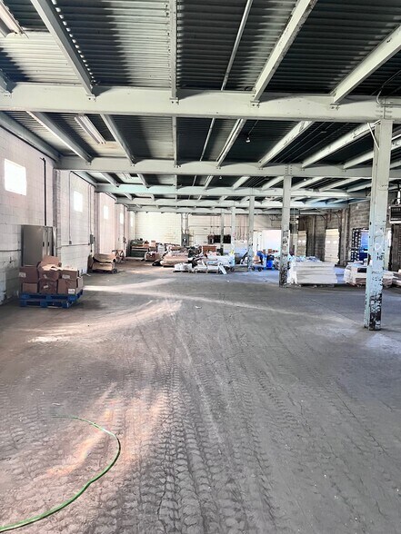 58 Hubbard Rd, Youngstown, OH à louer - Photo du bâtiment - Image 2 de 6