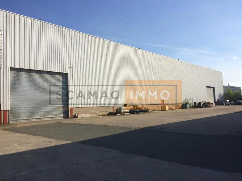 Office in SAINT-OUEN-L'AUMONE for lease - Building Photo - Image 3 of 8