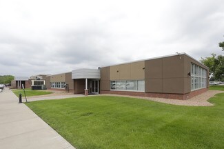 Plus de détails pour 620 Mendelssohn Ave N, Golden Valley, MN - Bureau à vendre