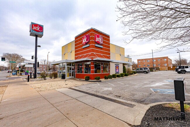More details for 5600 S Grand Blvd, Saint Louis, MO - Retail for Sale