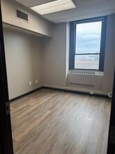 3100 E 45th St, Cleveland, OH à louer Photo intérieure- Image 2 de 3