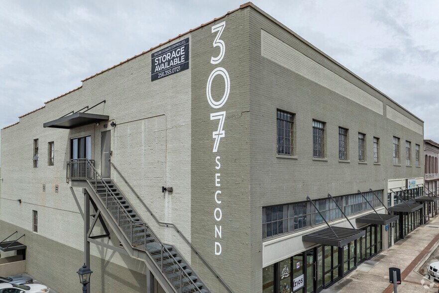 307 2nd Ave SE, Decatur, AL à louer - Photo principale - Image 1 de 19