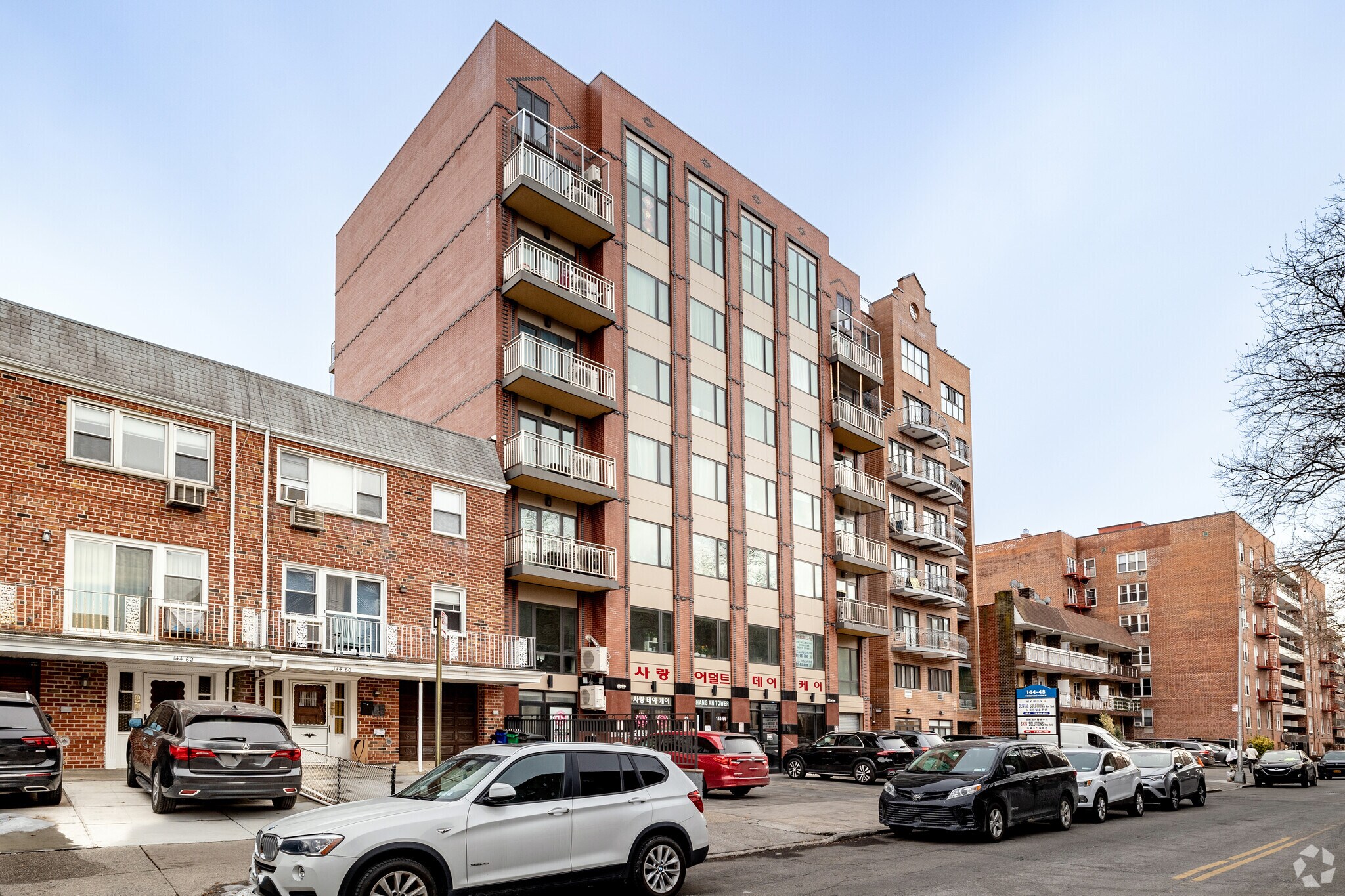 14456 Roosevelt Ave, Flushing, NY à vendre Photo principale- Image 1 de 6