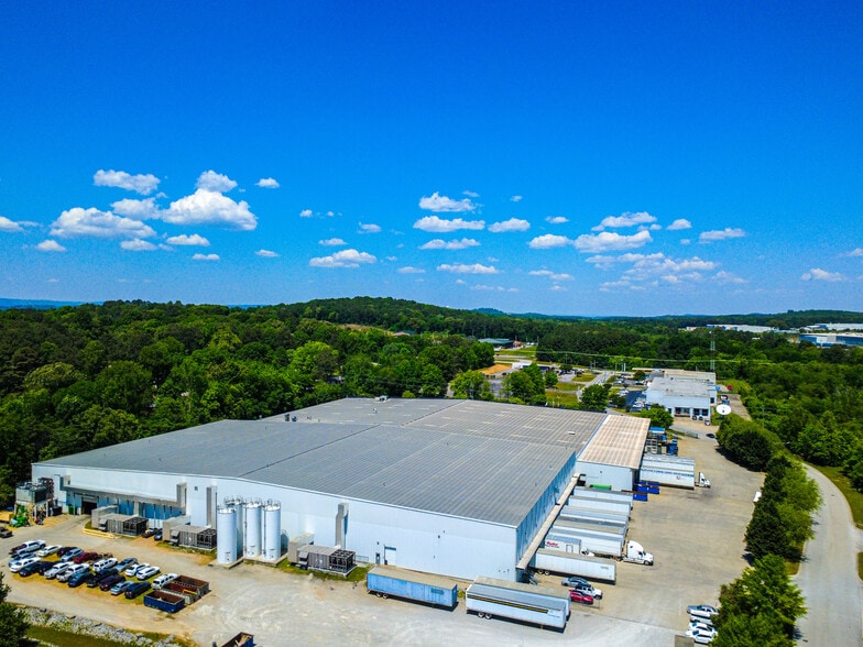 7463 Bonnyshire Dr, Chattanooga, TN for sale - Building Photo - Image 2 of 30