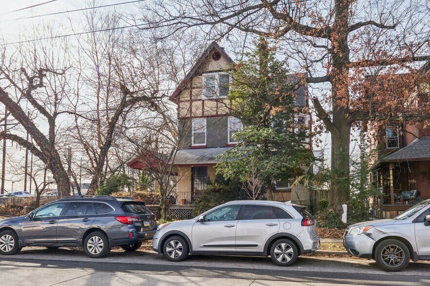 1018 S 49th St, Philadelphia, PA à vendre - Photo principale - Image 1 de 69
