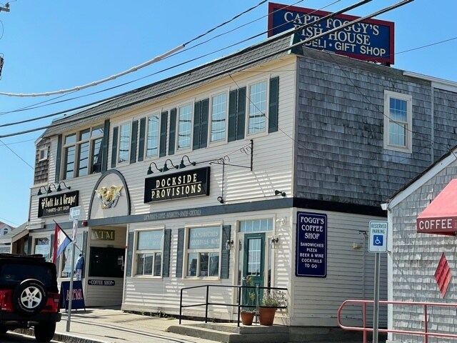 290 Great Island Rd, Narragansett, RI for sale - Building Photo - Image 1 of 1