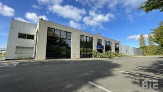 Plus de détails pour Local d'activités à louer