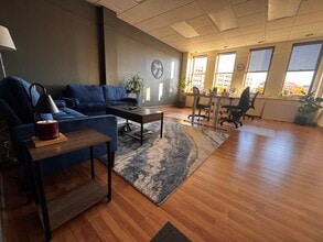 306 S Washington Ave, Royal Oak, MI for lease Interior Photo- Image 1 of 4