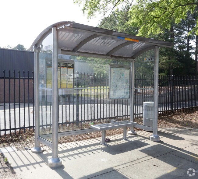 6170 Duquesne Dr SW, Atlanta, GA à louer - Photo du bâtiment - Image 3 de 5