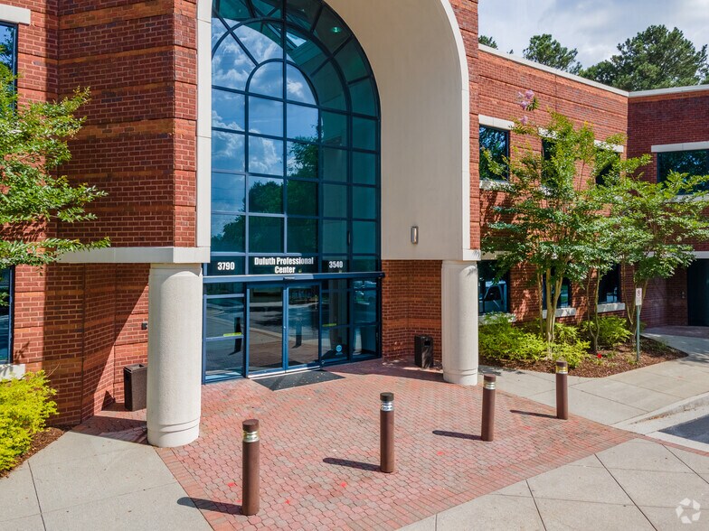 3790 Pleasant Hill Rd, Duluth, GA à louer - Photo du bâtiment - Image 3 de 11