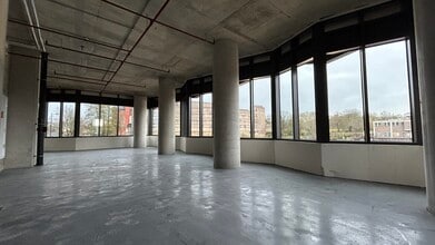 25 College Rd, Croydon à louer Photo intérieure- Image 1 de 3