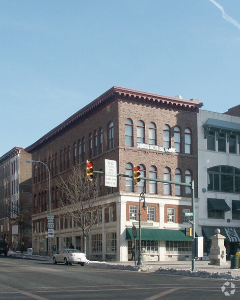 501 Penn St, Reading, PA for lease - Primary Photo - Image 1 of 79