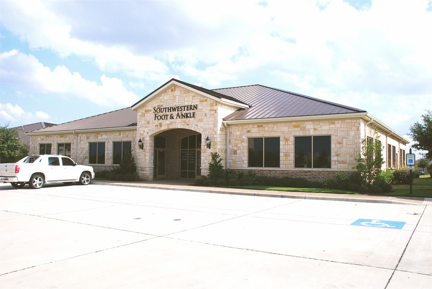 3880 Parkwood Blvd, Frisco, TX à vendre - Photo principale - Image 1 de 1