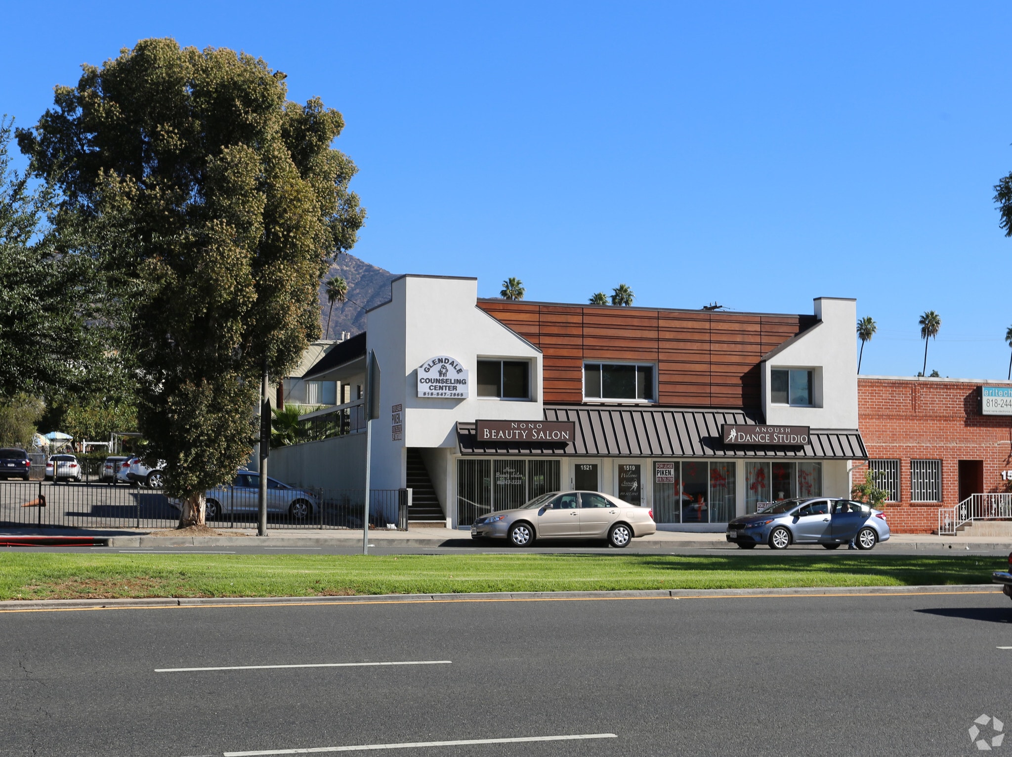 1519-1521 W Glenoaks Blvd, Glendale, CA for lease Primary Photo- Image 1 of 35