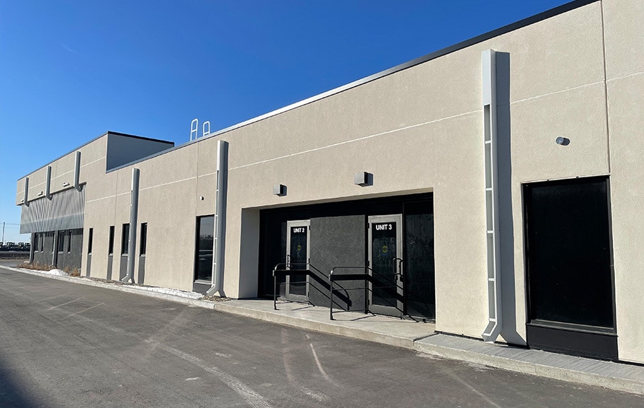 60 S Landing Dr, Oak Bluff, MB à louer - Photo du bâtiment - Image 2 de 7