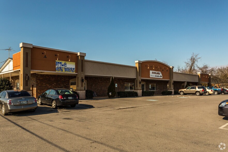 875 Union St, Shelbyville, TN à vendre - Photo du bâtiment - Image 2 de 42
