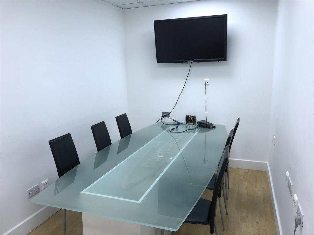 8 Madeira Ave, Leigh On Sea à louer Photo intérieure- Image 1 de 3