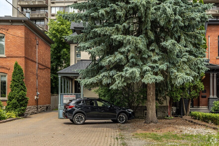 33 Somerset St W, Ottawa, ON à louer - Photo du bâtiment - Image 2 de 2