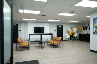 2216 27th Ave NE, Calgary, AB for lease Interior Photo- Image 2 of 27