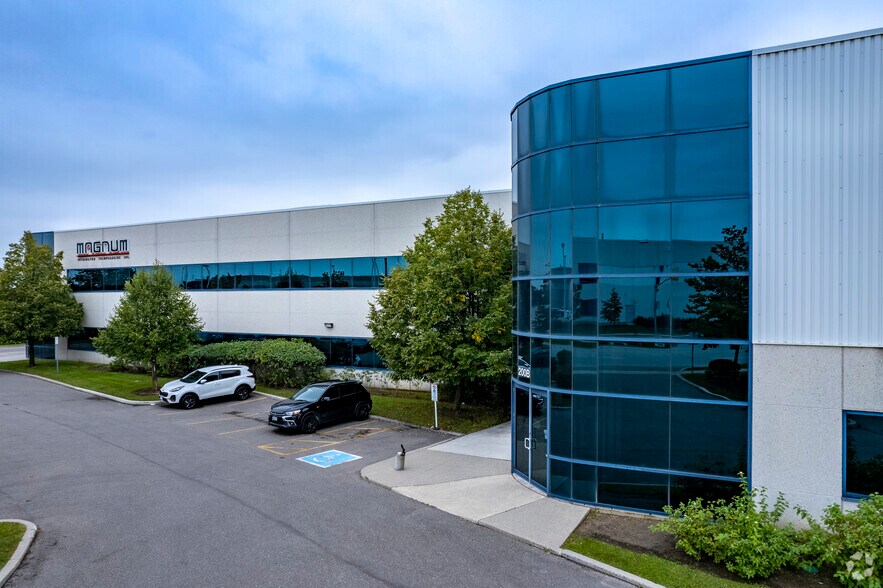 200 First Gulf Blvd, Brampton, ON à louer - Photo du bâtiment - Image 2 de 5