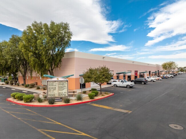 Plus de détails pour 3013 N Rancho Dr, Las Vegas, NV - Local d'activités à louer