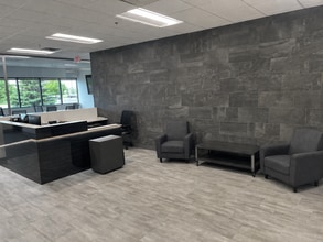 101 Broadway St W, Osseo, MN for lease Interior Photo- Image 2 of 7