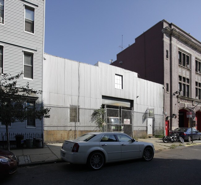 More details for 69-71 Richardson St, Brooklyn, NY - Flex for Lease