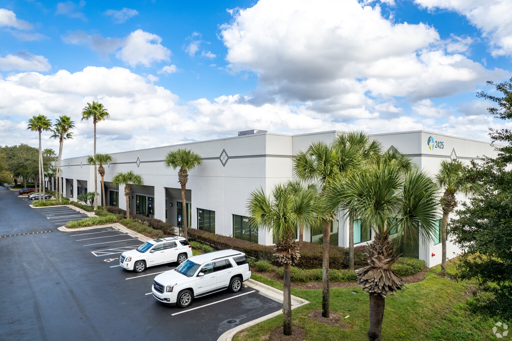 2425 E Landstreet Rd, Orlando, FL for lease Primary Photo- Image 1 of 8
