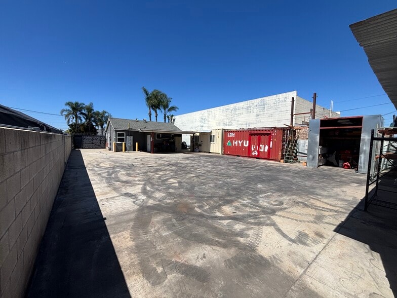 10662 Chestnut Ave, Stanton, CA à vendre - Photo du bâtiment - Image 2 de 6