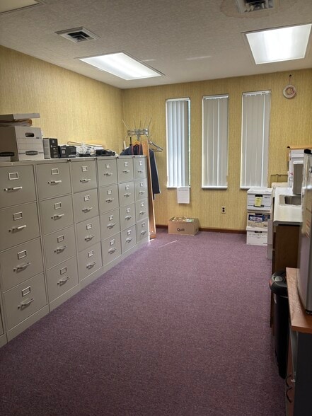 608 N Wayne Rd, Westland, MI for sale - Building Photo - Image 3 of 17